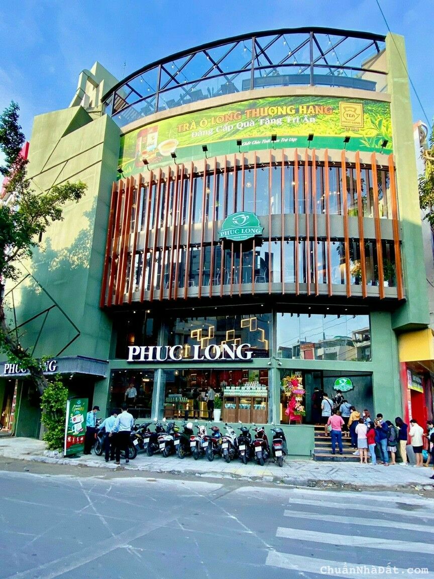 Bán nhà nát mt đường Ông Ích Khiêm ,gần chợ Tam giác. Dt 200m2.Giá 27 Tỷ.