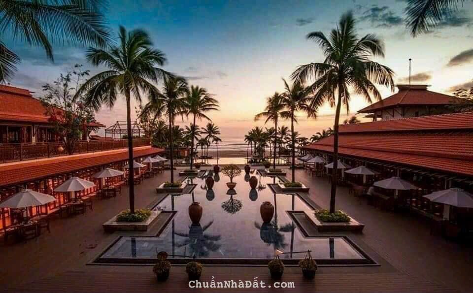 Bán khách sạn chuẩn 4 sao ngay trung tâm phố cổ Hội An, 9 tầng, 66 phòng, diện tích 2100m2