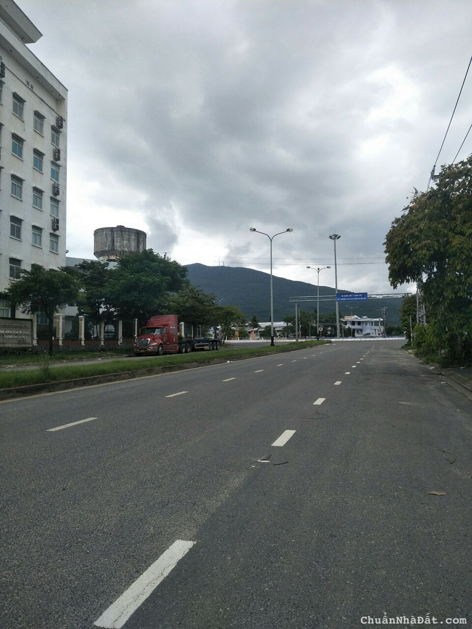 Cho thuê căn nhà 3 tầng hai mặt tiền đường Bùi Quốc Hưng, Quận Sơn Trà, TP Đà Nẵng