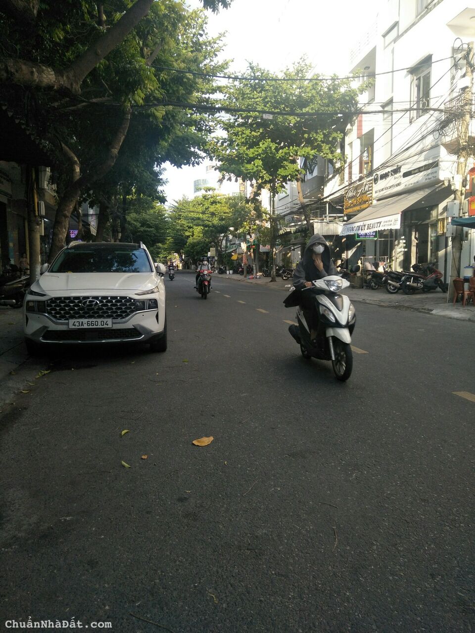 Cho thuê nhà mặt tiền Nguyễn Du, DT 92m2 (4x23), 3 tầng, 5 pn, 4wc, 22 triệu/tháng - nhà trống Cho thuê nhà mặt tiền Nguyễn Du, DT 92m2 (4x23), 3 tầng, 5 pn, 4wc, 22 triệu/tháng - nhà trống