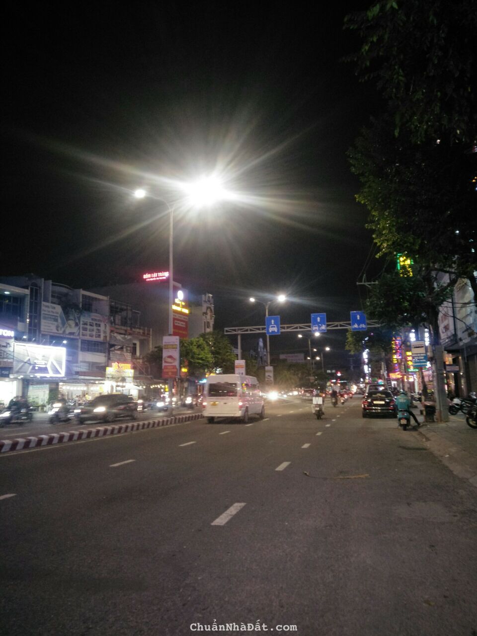 Cho thuê nhà 3 tầng Nguyễn Tri Phương - ngang 8m gần ngã tư Nguyễn Văn Linh Cho thuê nhà 3 tầng Nguyễn Tri Phương - ngang 8m gần ngã tư Nguyễn Văn Linh