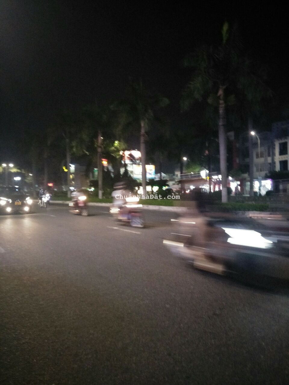 Chính chủ cho thuê nhà nguyên căn, nhà đôi ba tầng, rộng 10,6 m, sâu 20m, địa chỉ Điện biên Phủ, Đà