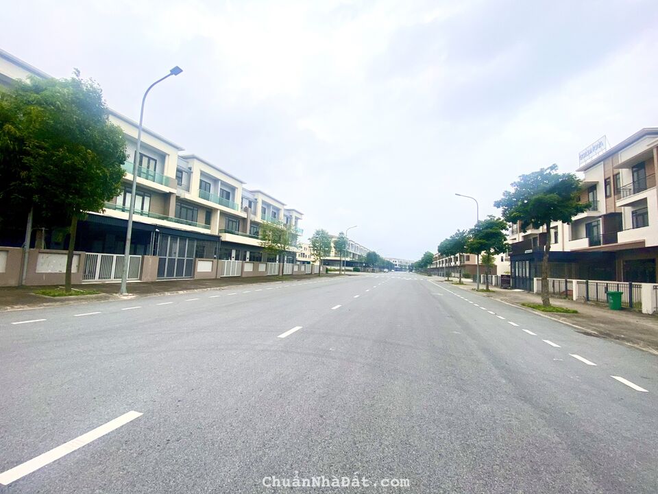 Cần bán nhà phố 3 tầng đã hoàn thiện mặt ngoài giá đáy nhất thị trường