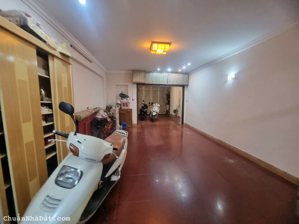 Thuê nhà làm spa,quần áo,quán ba ở Chùa Láng Đống Đa Hà Nội