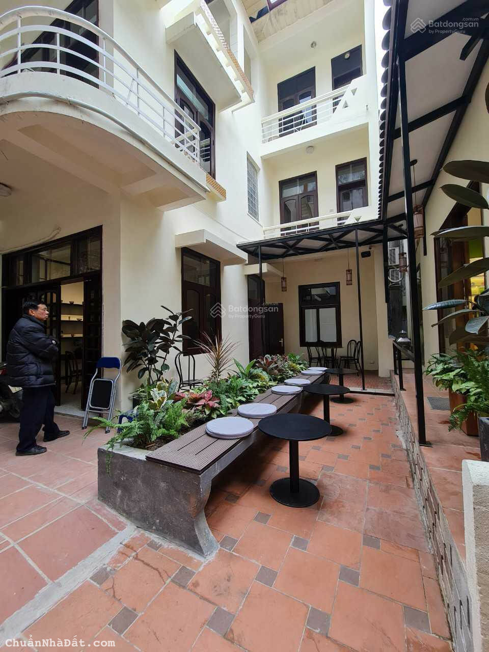 Cho thuê nhà mặt phố Phan Kế Bính Ba Đình Hà Nội