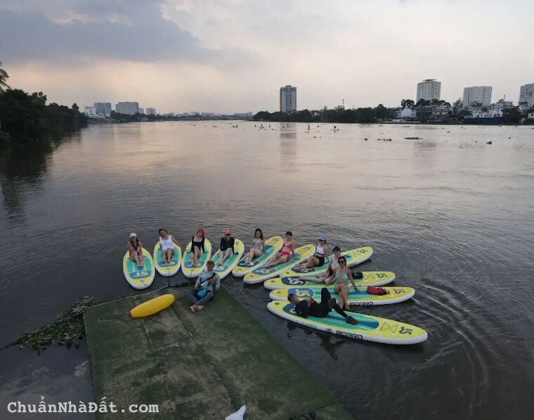 Bán 5000m2 đất tại Quận Bình Thạnh, tiếp giáp sông Sài Gòn khoảng 60m, phù hợp biệt thự, Nhà hàng