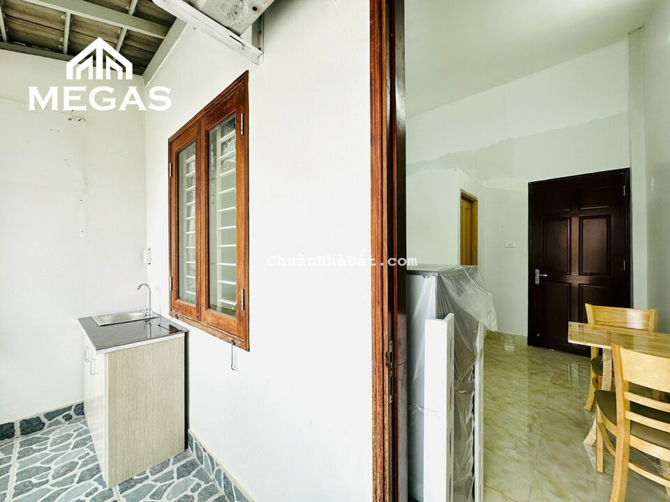 Căn Hộ Mới 100% - Ban Công Lớn - Full Nội Thất - Tác Bếp - Nga ETOWN Cộng Hòa - DH Greewich