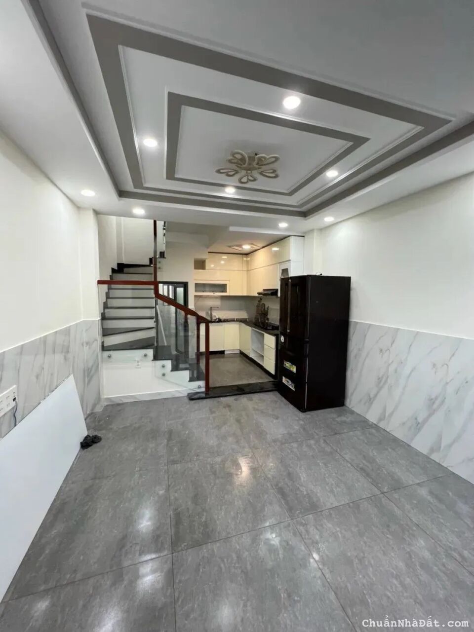 Bán gấp nhà đường Lê Trực, phường 7, quận Bình Thạnh, DT 31,2m2 giá 1tỷ230, nhà đang thuê 14tr/thán