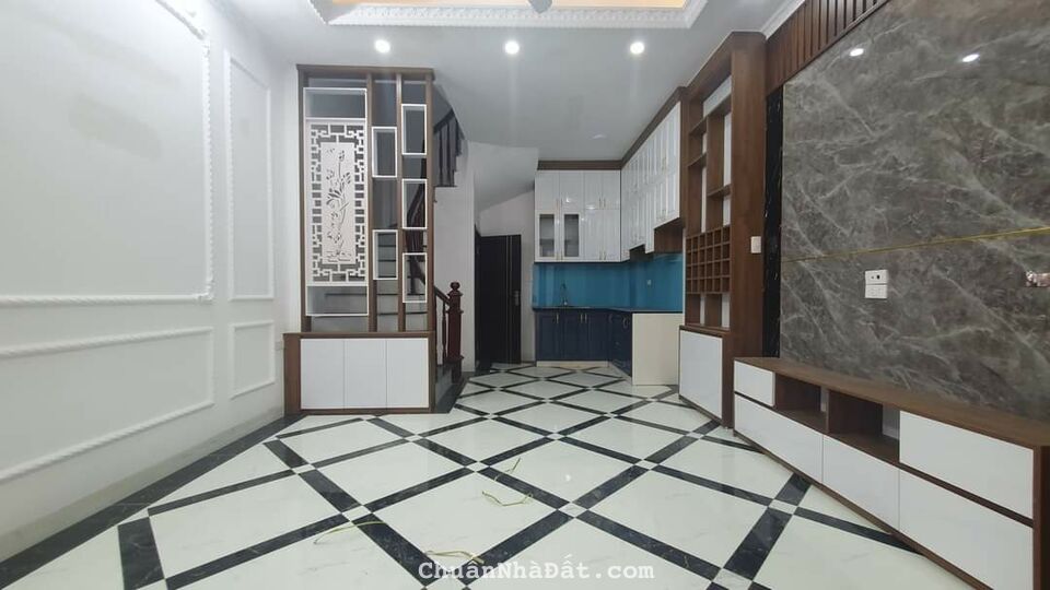 Bán nhà Thụy Phương, ngõ nông, phù hợp kinh doanh, 33m × 5T, 3.1 tỷ.