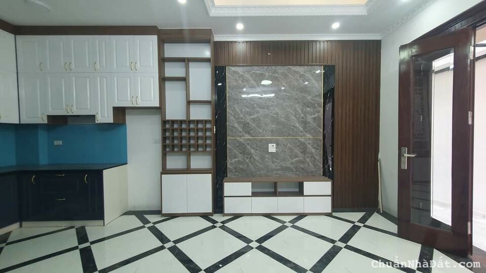 Bán nhà Thụy Phương, ngõ nông, phù hợp kinh doanh, 33m × 5T, 3.1 tỷ.