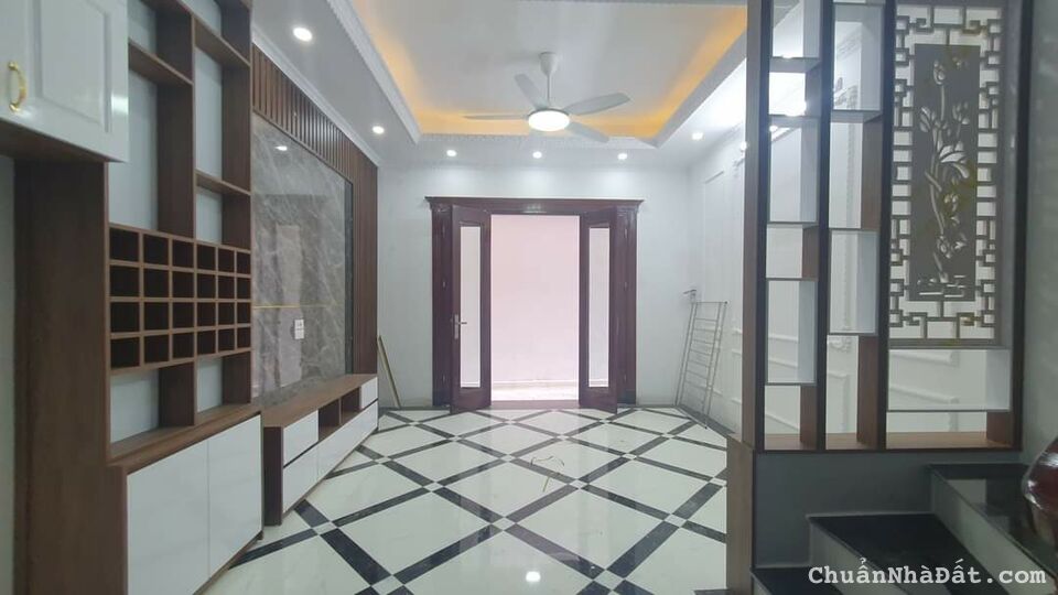 Bán nhà Thụy Phương, ngõ nông, phù hợp kinh doanh, 33m × 5T, 3.1 tỷ.