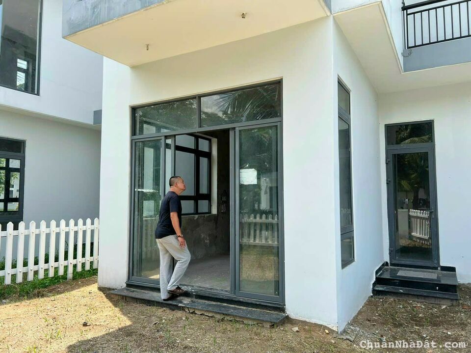 Bán gấp nhà căn nhà 1 trệt 1 lầu giá ngộp trong khu đô thị Bella Villa 5 sao Bán gấp nhà căn nhà 1 trệt 1 lầu giá ngộp trong khu đô thị Bella Villa 5 sao