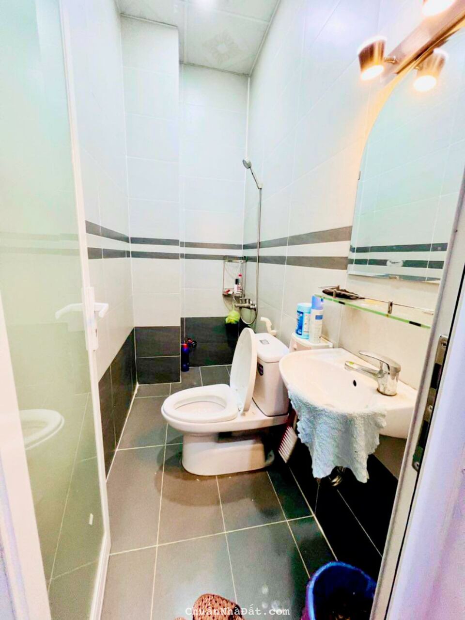 Bán nhà HXH Chiến Lược Bình Tân,49m2 - 4 TẦNG 4PN nhỉnh 4 TỶ còn bớt