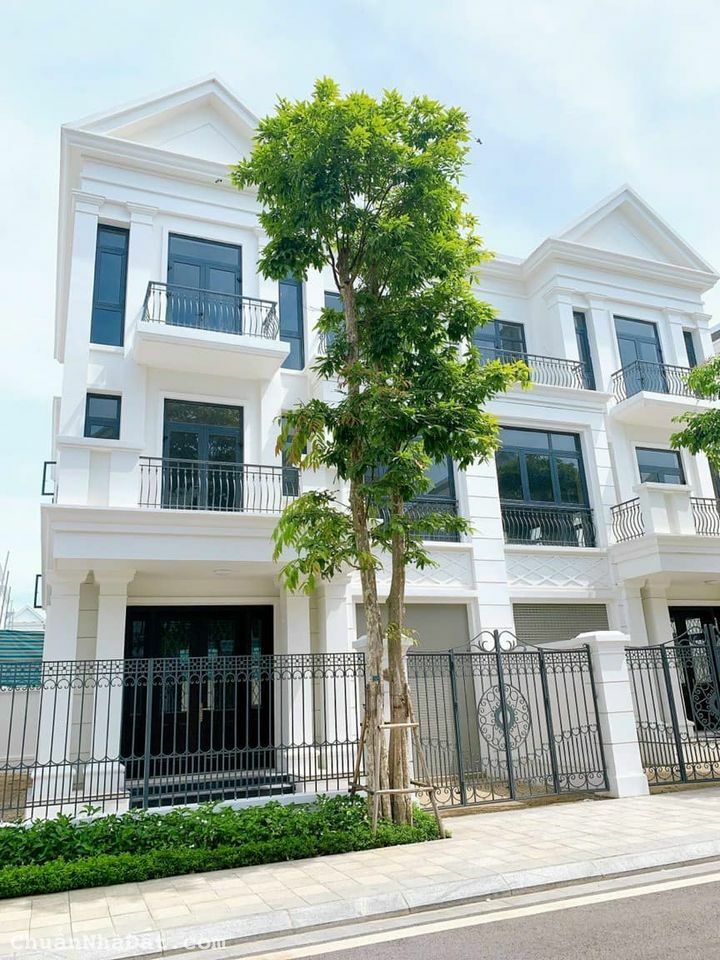 Chủ nhà gửi bán song lập nguyệt quế 150m2 tại VVinhomes star city Thanh hoá giá chỉ 9.x tỷ