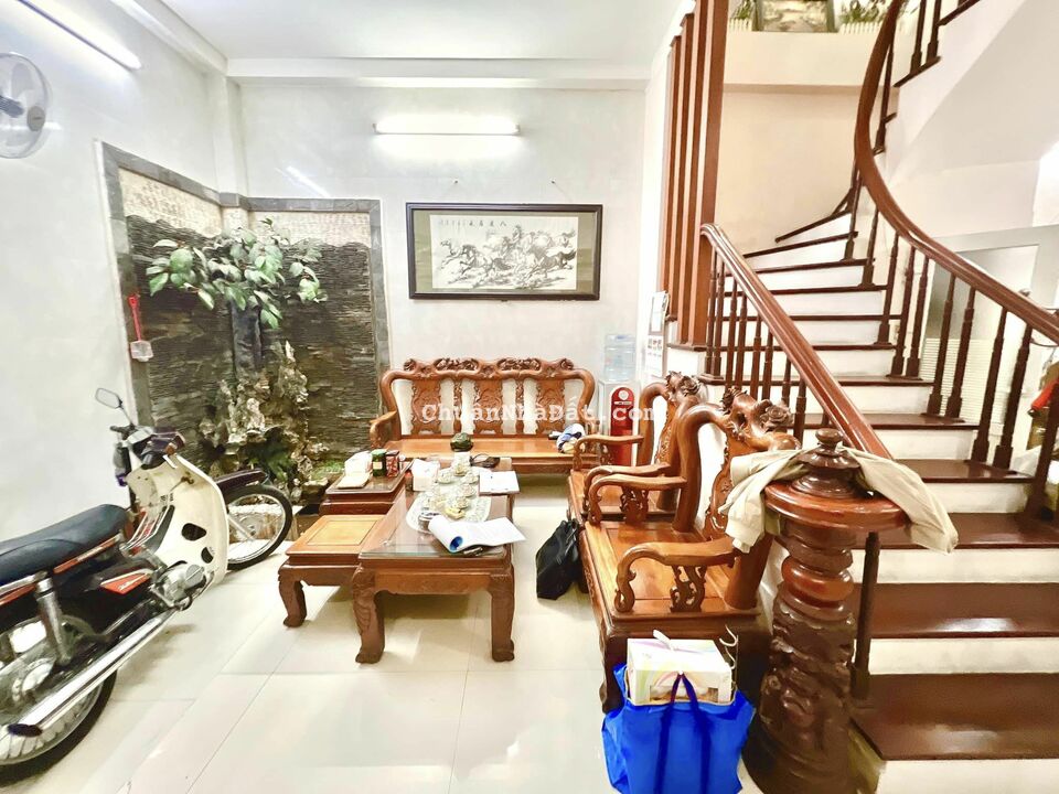 BÁN NHÀ NGÕ 79 CẦU GIẤY - DIỆN TÍCH 45M2 - 6 TẦNG - 6 PHÒNG NGỦ - GIÁ 5.45 TỶ (THƯƠNG LƯỢNG).