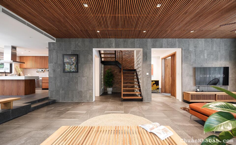 Chỉ 185tr/m2!! - Mặt tiền Phú Nhuận sát Nguyễn Văn Trỗi. DT: 9 x 21m - 4 tầng. Chỉ 35 tỷ TL