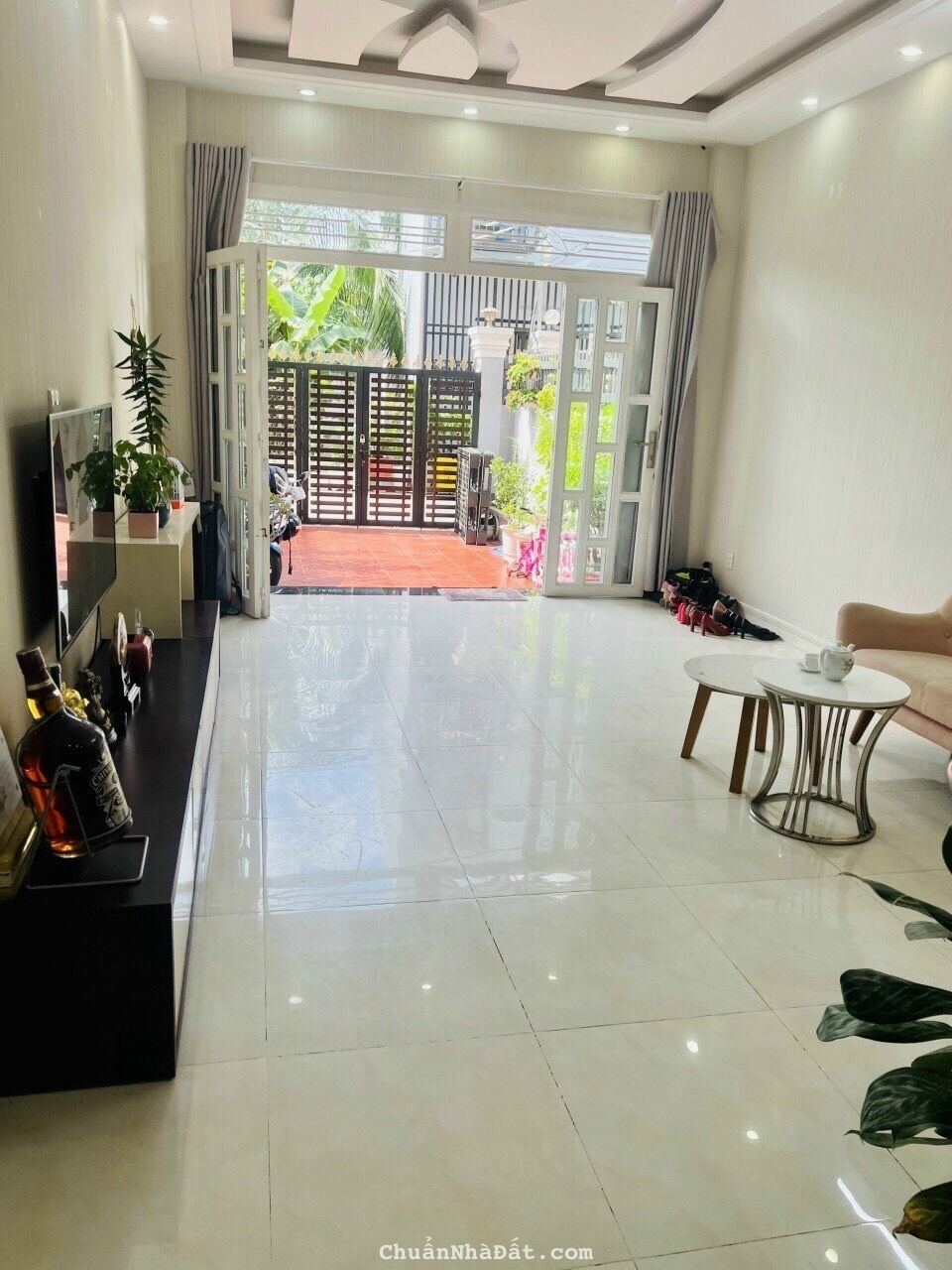 Nhà 2 lầu rất đẹp với diện tích cực phẩm 4mx20m vị trí đẹp tại đông hưng thuận 02 gần chợ cây sộp t