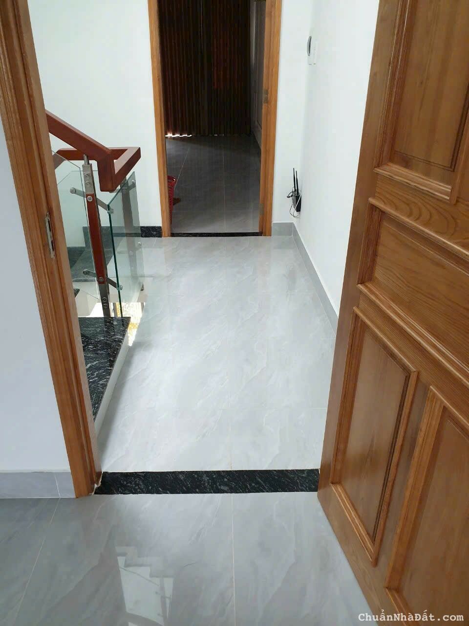 Nhà 2 lầu đẹp xinh diện tích khủng 4mx20m tại nguyễn ảnh thủ tân chánh hiệp Nhà 2 lầu đẹp xinh diện tích khủng 4mx20m tại nguyễn ảnh thủ tân chánh hiệp