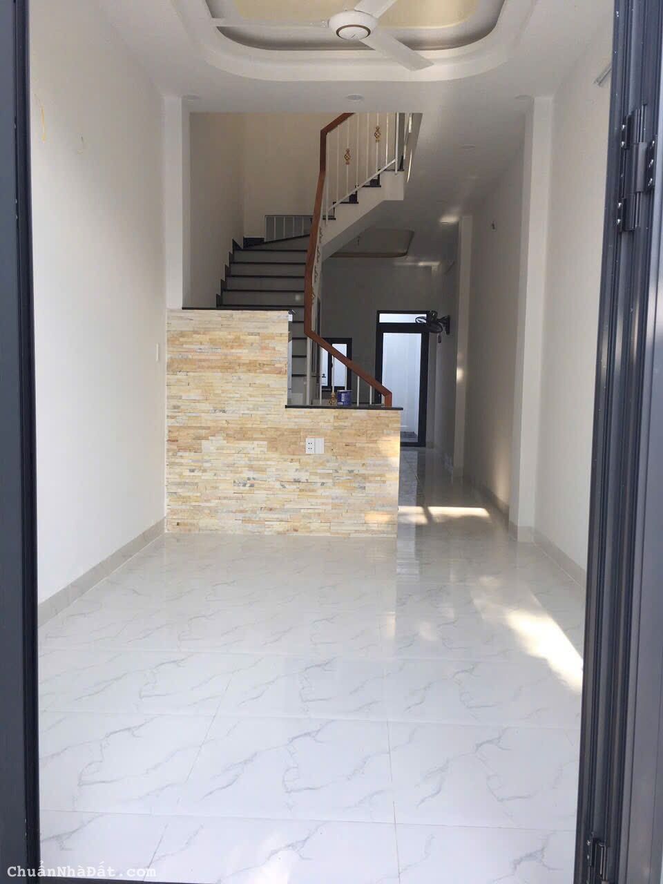 Nhà mới rất đẹp, kiến trúc hiện đại, có 2 máy lạnh, hẻm 6m tân chánh hiệp Nhà mới rất đẹp, kiến trúc hiện đại, có 2 máy lạnh, hẻm 6m tân chánh hiệp