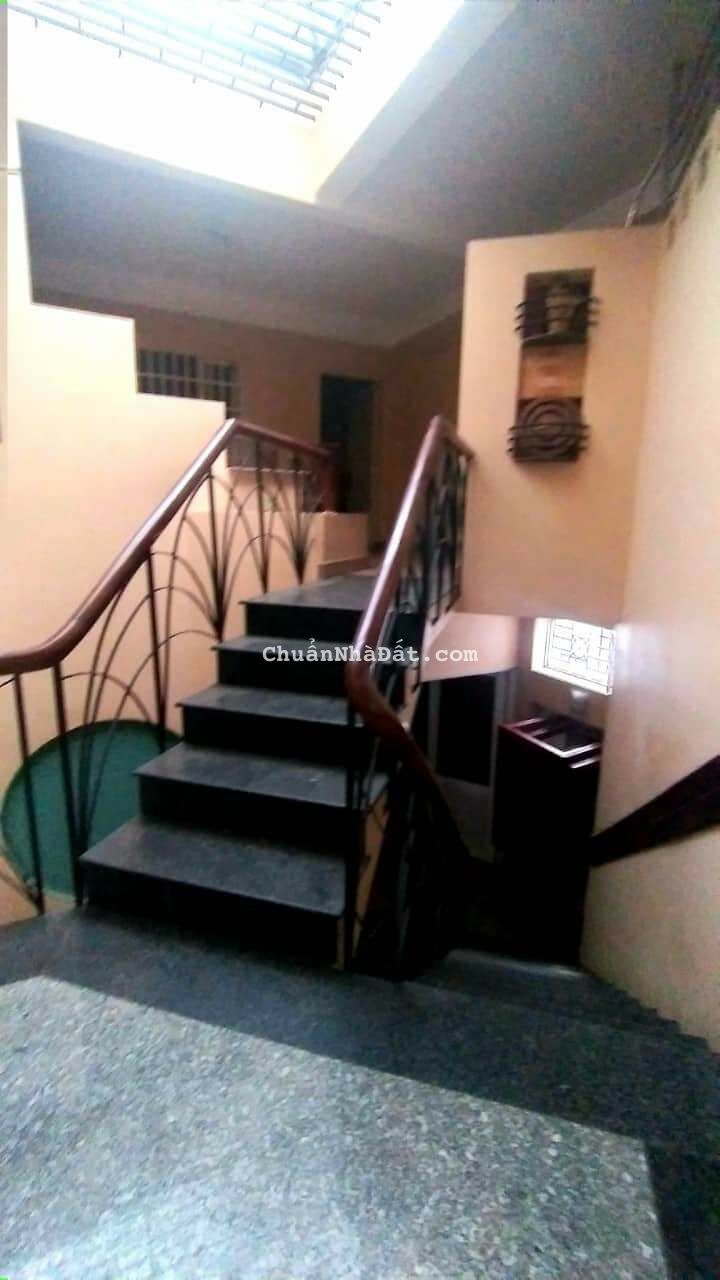 Bán nhà mặt tiền Nguyễn Thiện Thuật P14 BT 84m2 4 tầng + sân thượng cách Q1 15p đi xe máy