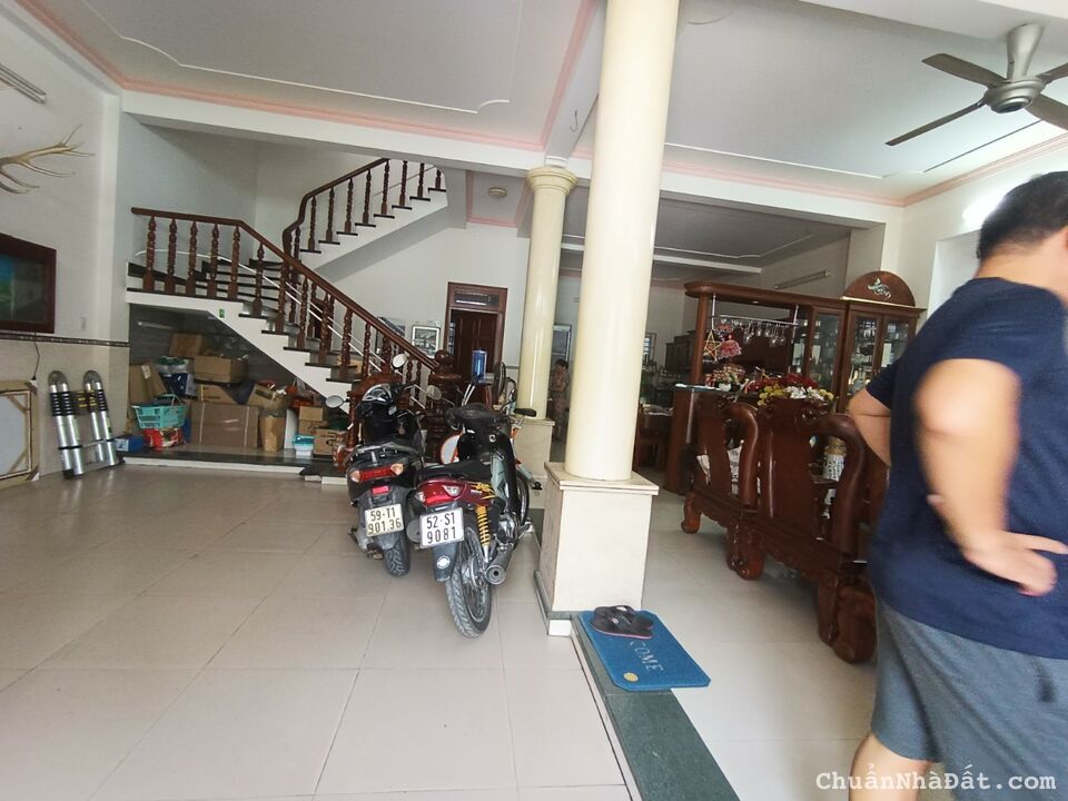 Chỉ 13.5 tỷ bán biệt thự hẻm xe hơi đường Bình Lợi P13 Bình Thạnh (9x17)  161m2 3 tấm 5PN