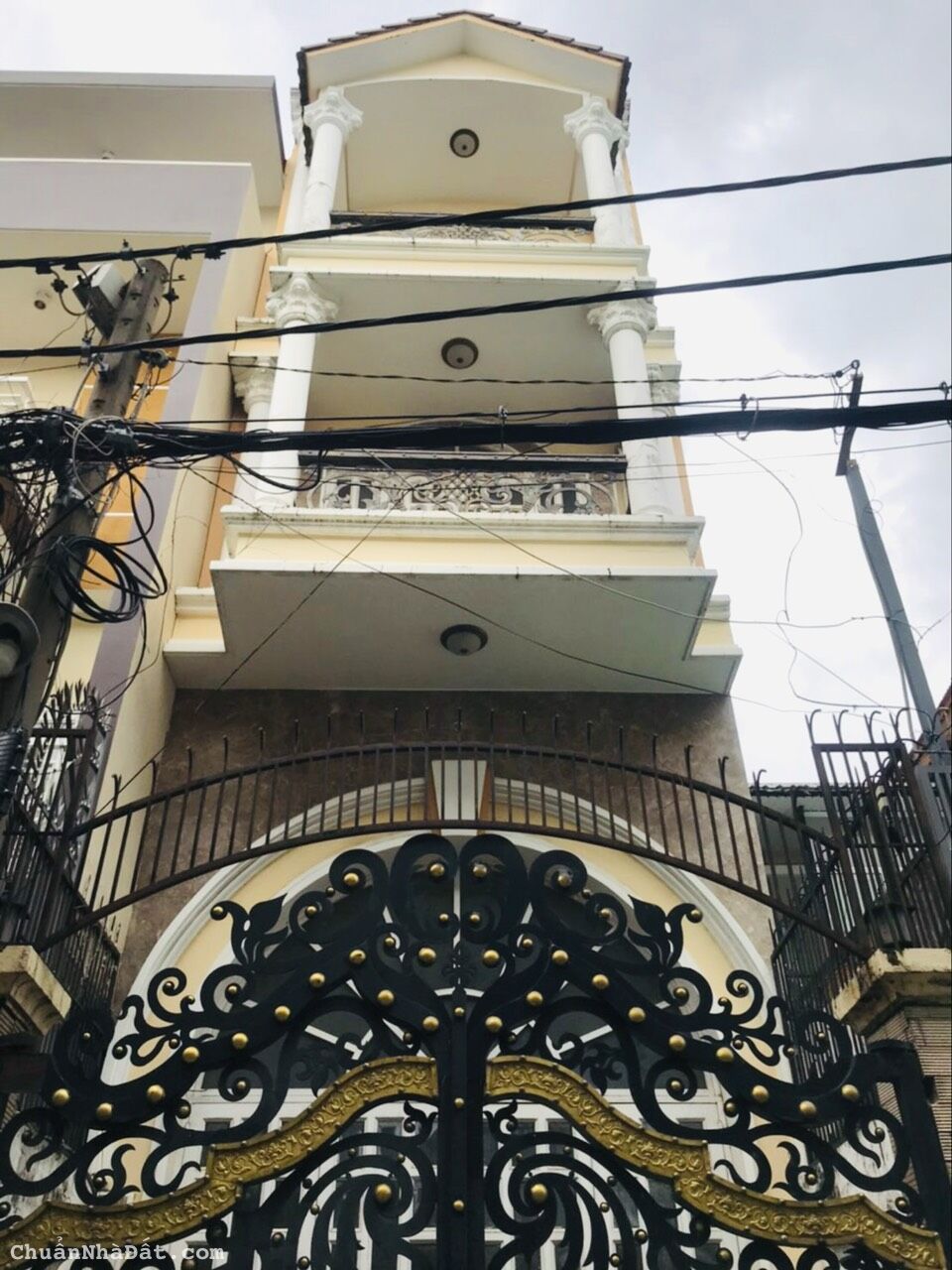 Xoay vốn bán nhà hẻm xe hơi đường Phan Văn Trị (4.5x24m) 5 tấm 6PN 6WC nhỉnh 11 tỷ còn tl.