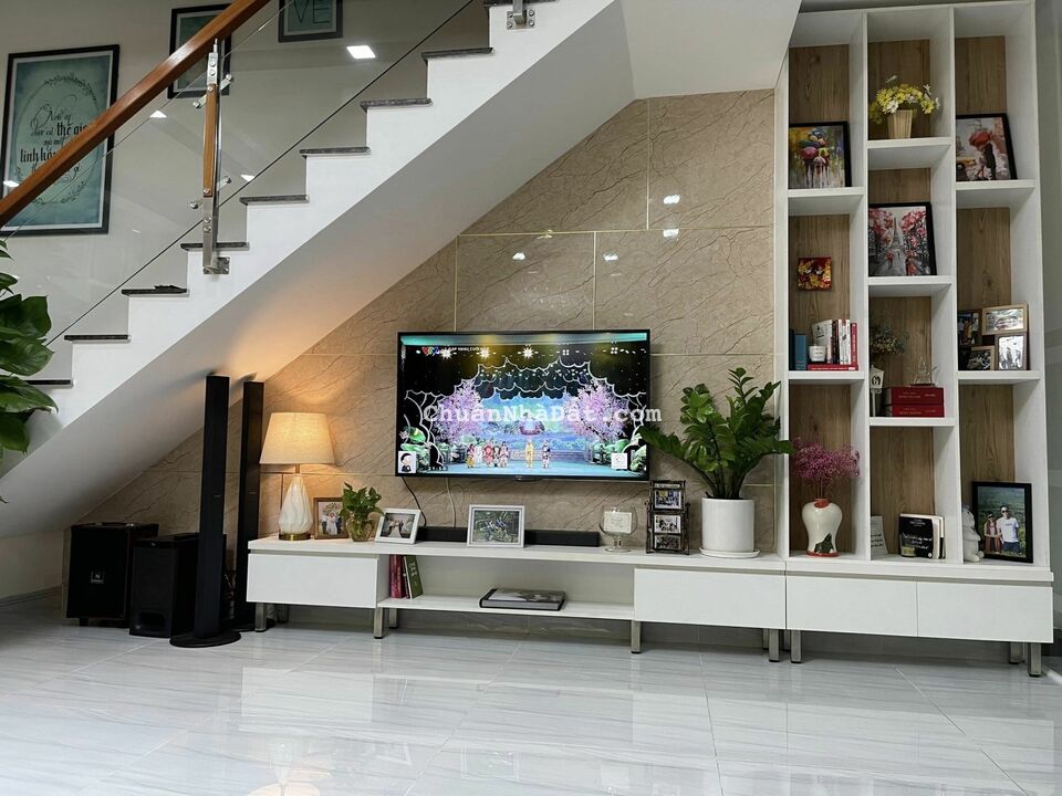 Mặt tiền đường 10. Khu dân cư cao cấp Phước Kiển Nhà Bè. 4 tầng 5m x 20m. Giá 11,95 tỷ Mặt tiền đường 10. Khu dân cư cao cấp Phước Kiển Nhà Bè. 4 tầng 5m x 20m. Giá 11,95 tỷ