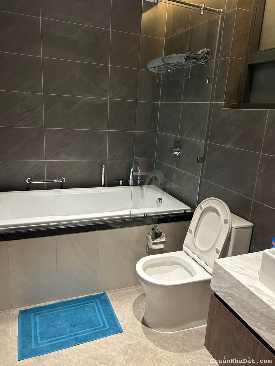 Chia tài sản BÁN GẤP CH Viva Riverside, Q.6, 67m2, 2pn-2wc, giá 1 tỷ 450