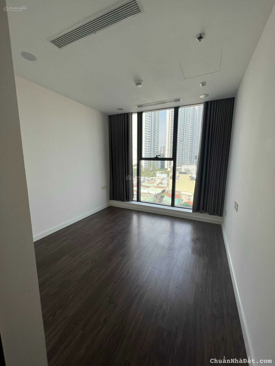 CHÚ 2 cần TIỀN, bán GẤP căn Sunshine City Q.7, 1 tỷ 640tr, 75m2, 3pn-2wc