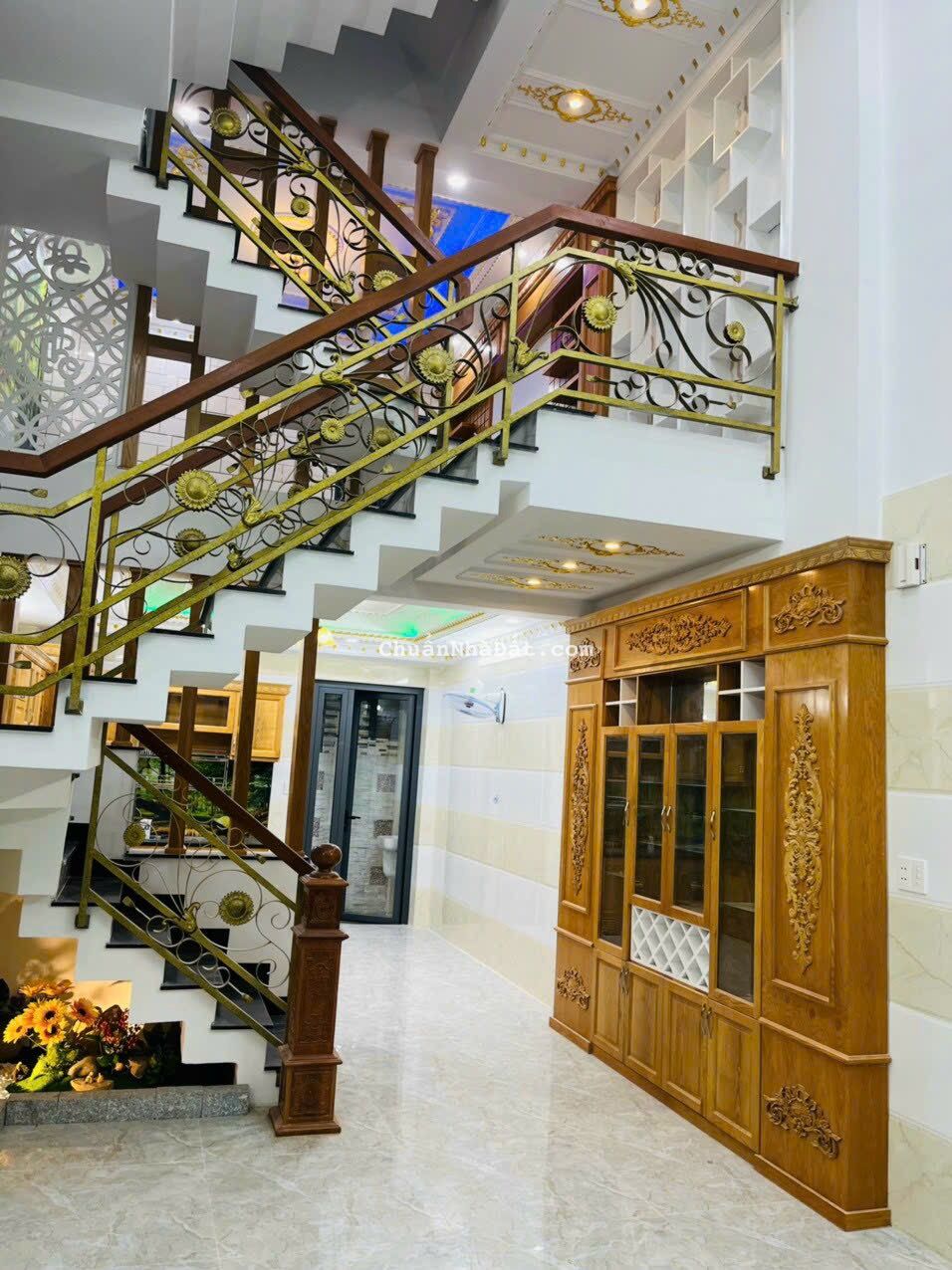 BÁN NHÀ 704/55 HƯƠNG LỘ 2 KHU NHÀ PHỐ XÂY ĐỒNG BỘ HẺM 7M  NGANG 4,2 X13,5 5TẦNG + SÂN THƯỢNG  6 PN 