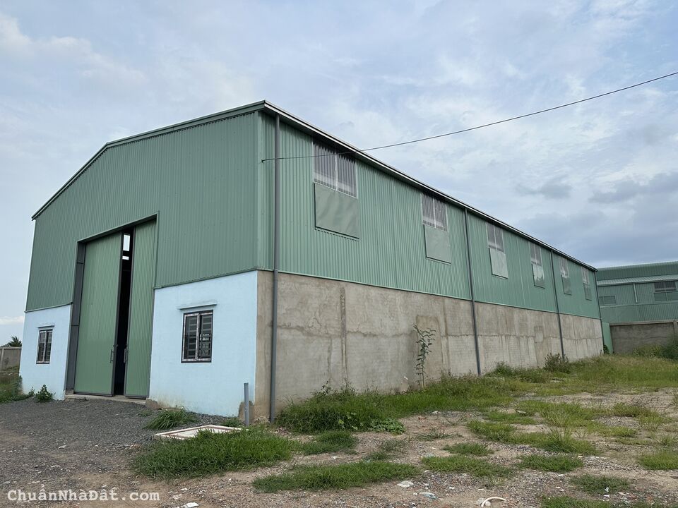 Cho thuê kho xưởng 500m2. 30tr/1 tháng. 55 Tây Lân DT: 13*45m công 40f vào