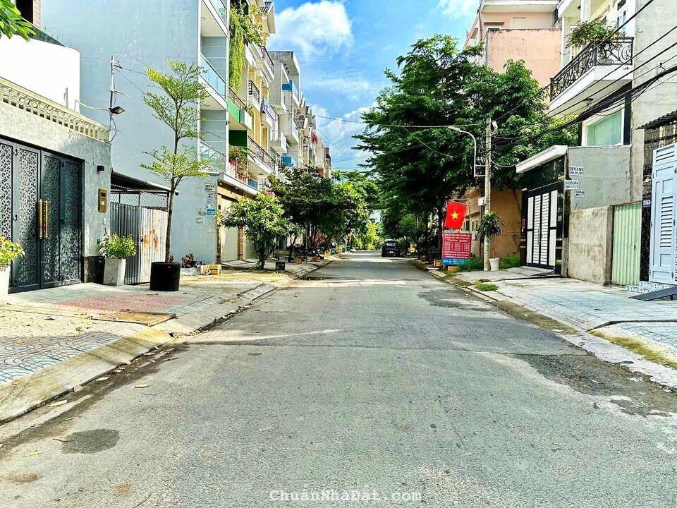 Bán siêu phẩm nhà phố tại Gò Vấp, ngay mặt tiền đường lộ 12m, được thiết kế hiện đại và sang trọng