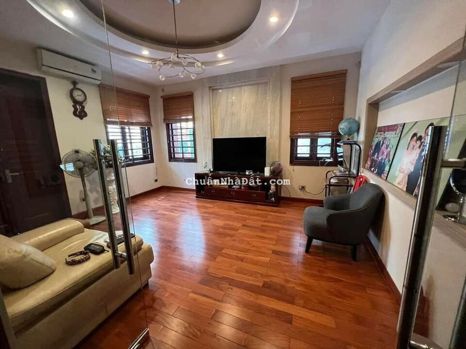 Thông tin thật 100% - Bán biệt thự Trần Kim Xuyến KĐT Yên Hòa Cầu Giấy 45 tỷ 153m2 kinh doanh cafe