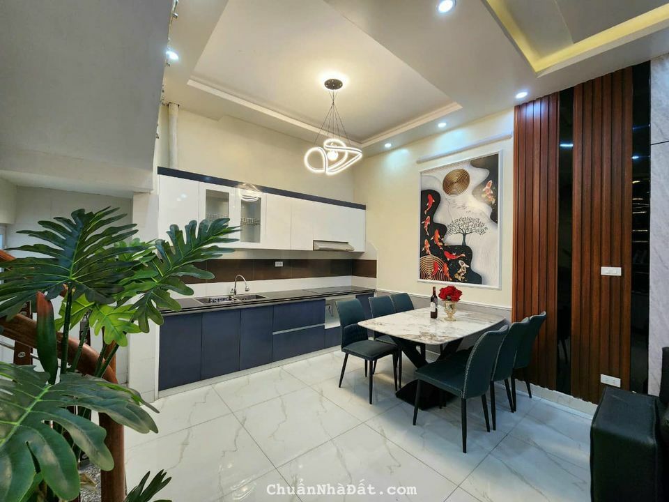 Chính chủ bán nhà phố 4 tầng full nội thất