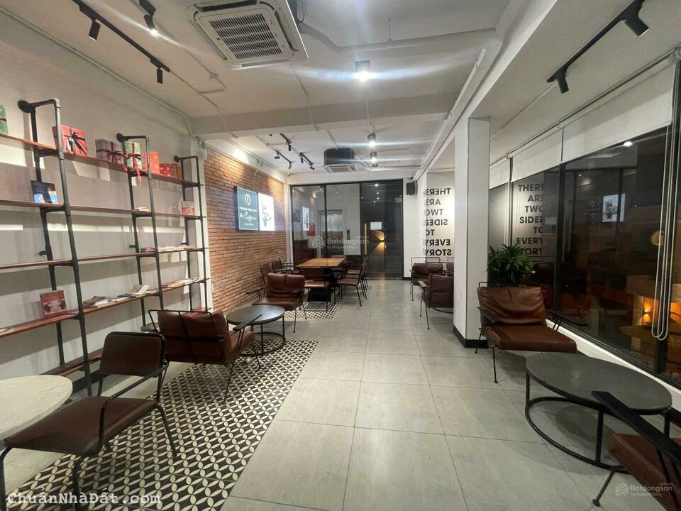 Văn phòng DT 80m2 - 25tr/tháng, mặt tiền đường Phan Xích Long, Phường 5, Quận Phú Nhuận