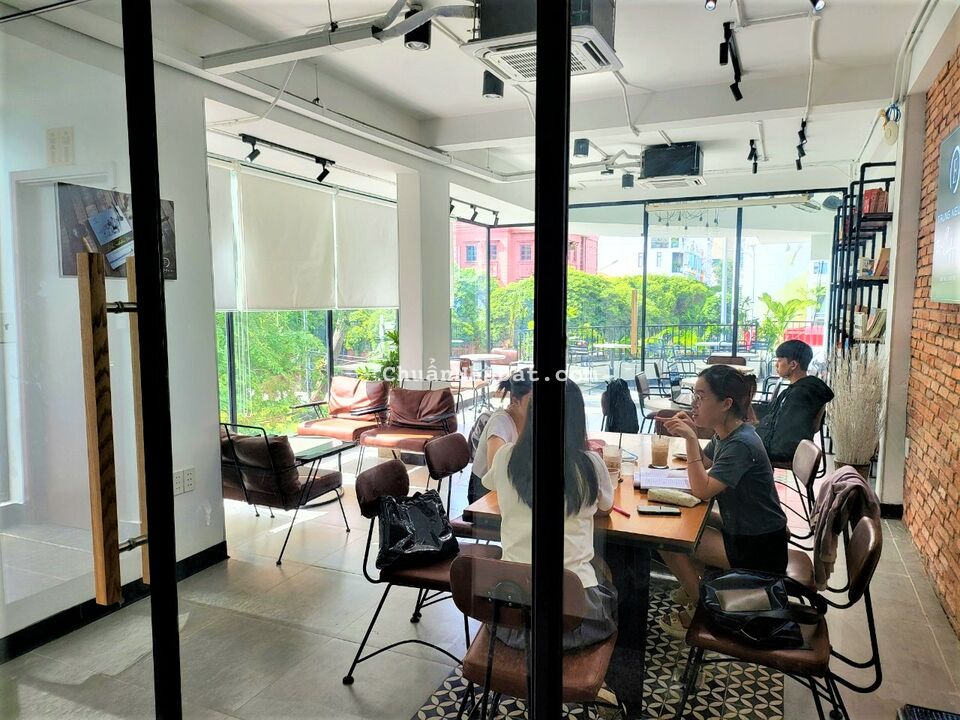 Văn phòng DT 80m2 - 23tr/tháng, mặt tiền đường Phan Xích Long, Phường 5, Quận Phú Nhuận