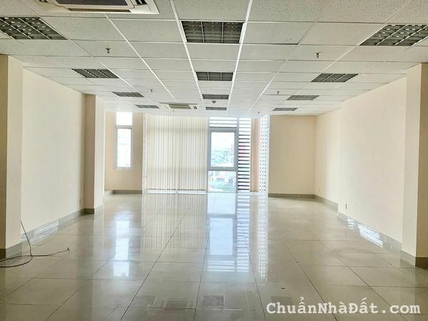 Cho thuê văn phòng DT 66m2 - 18tr, Free 10 xe máy, mặt tiền đường Phan Đăng Lưu, Quận Phú Nhuận