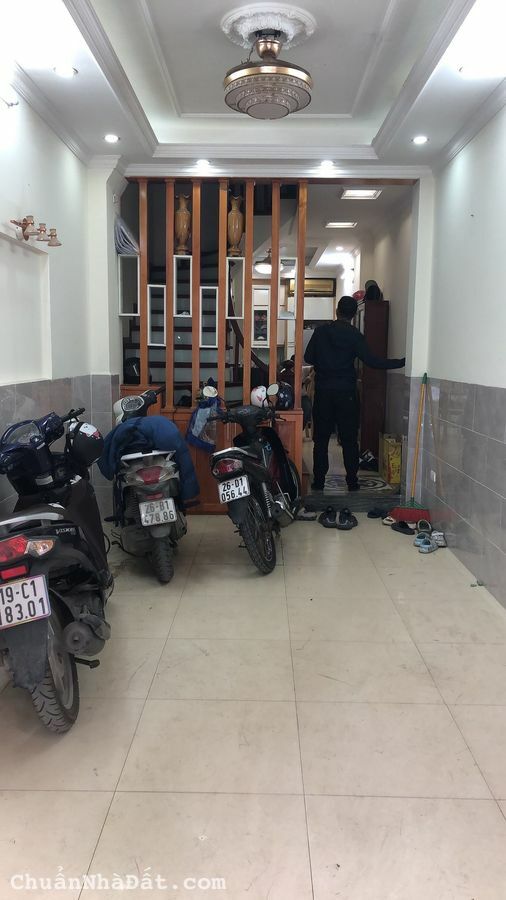 Bán nhà Phú Diễn - Bắc Từ Liêm vỉa hè oto tránh 7 tầng chỉ nhỉnh 9 tỷ