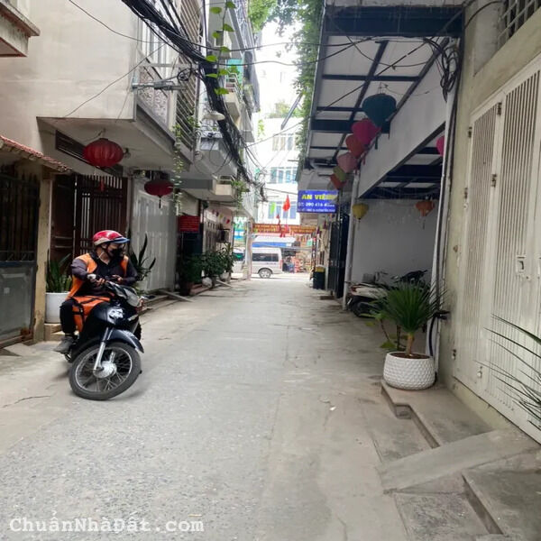 Bán nhà Tân Xuân - Bắc Từ Liêm oto đỗ cửa 50m2 giá gần 6 tỷ Bán nhà Tân Xuân - Bắc Từ Liêm oto đỗ cửa 50m2 giá gần 6 tỷ