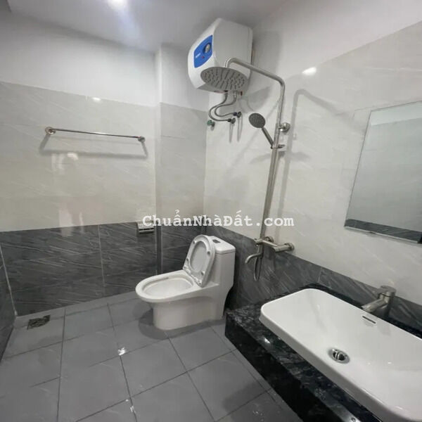 Bán nhà Đại Cát - Bắc Từ Liêm 45m2 oto đỗ cửa chỉ hơn 4 tỷ