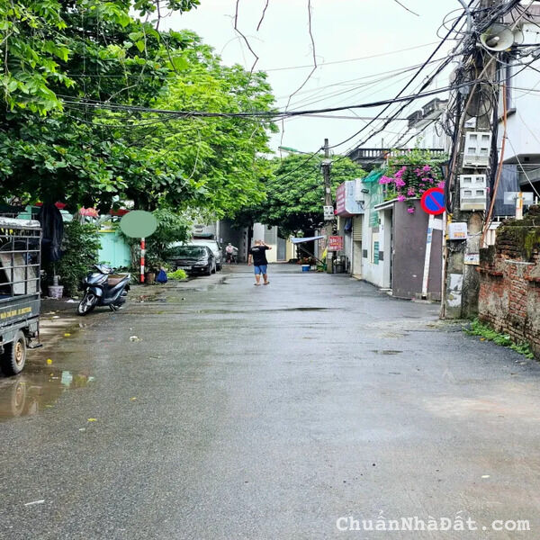 Bán ĐẤT Liên Mạc - Bắc Từ Liêm oto đỗ cửa vào nhà 30m2 giá trên 3 tỷ