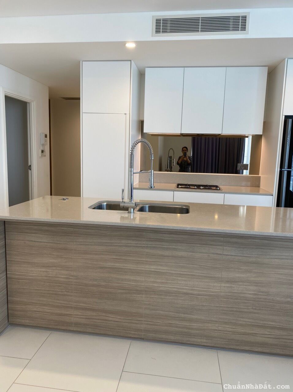 Bán Nhanh 2 Phòng Ngủ Tháp Crescent GĐ2 căn hộ City Garden 10 Tỷ, Nội Thất Đầy Đủ Giá Tốt.