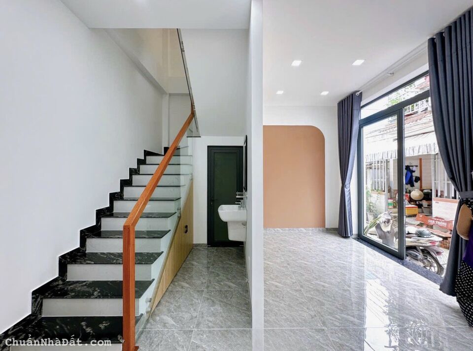 GIẢM 200 TRIỆU - NHÀ TRỆT LẦU + SÂN THƯỢNG - HẺM 3 LÊ HỒNG PHONG 