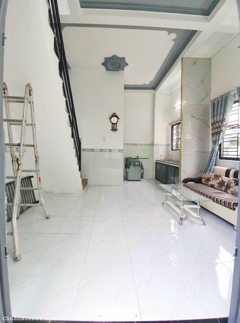 NHÀ LẦU ĐÚC - NÓC BẰNG - TAXI TỚI NHÀ - NẰM KẾ TRƯỜNG CHÂU VĂN LIÊM