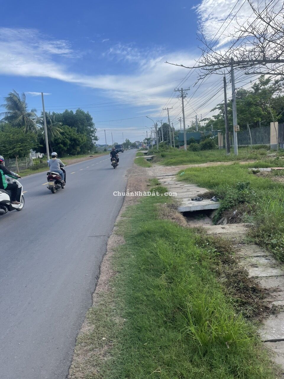 Đất mặt tiền gần Suối Dứa, 7x58m có 300m2 tc Đất mặt tiền gần Suối Dứa, 7x58m có 300m2 tc