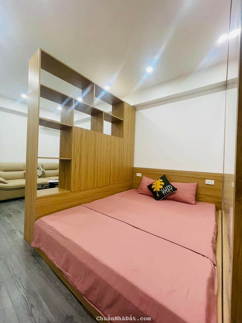 Bán căn hộ tập thể mặt phố Lê Quý Đôn,2 ngủ,ôtô đỗ, full nội thất đẹp,50m2,chỉ hơn 1 tỷ -0929647888