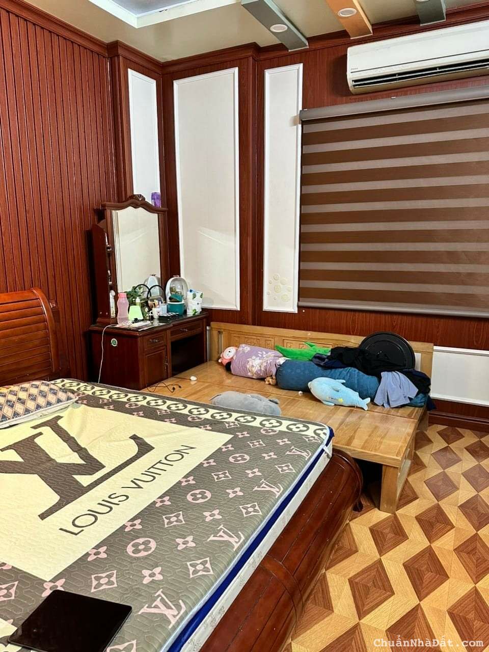 Bán nhà phân lô, ô tô tránh, gara ô tô - phố 8/3 TT Quận , 48m2 x 5T, 9.59 tỷ, kinh doanh, ở luôn