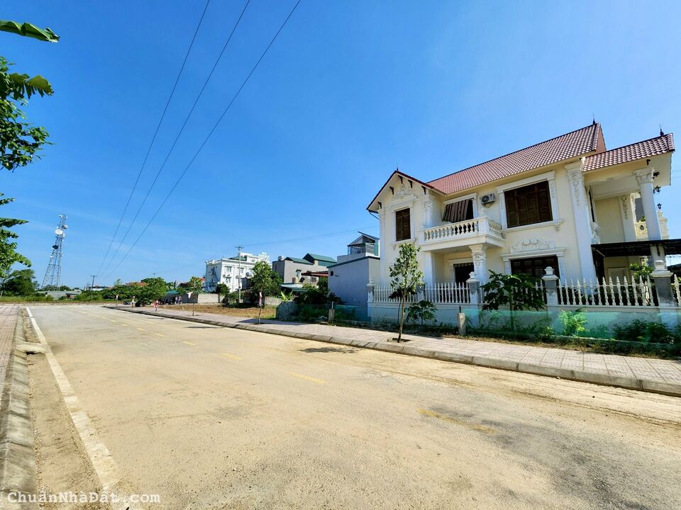 BÁN NHANH LÔ ĐẤT 2 MẶT TIỀN NGAY THỊ TRẤN TÂN PHONG QUẢNG XƯƠNG