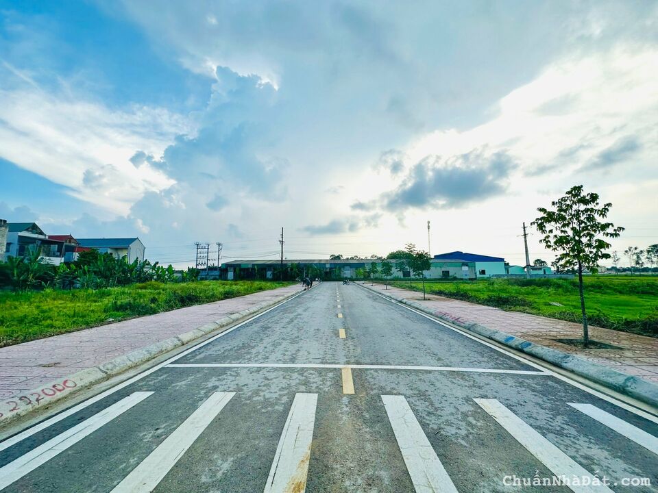 BÁN NHANH LÔ ĐẤT BIỆT THỰ TT THỊ TRẤN TÂN PHONG QUẢNG XƯƠNG