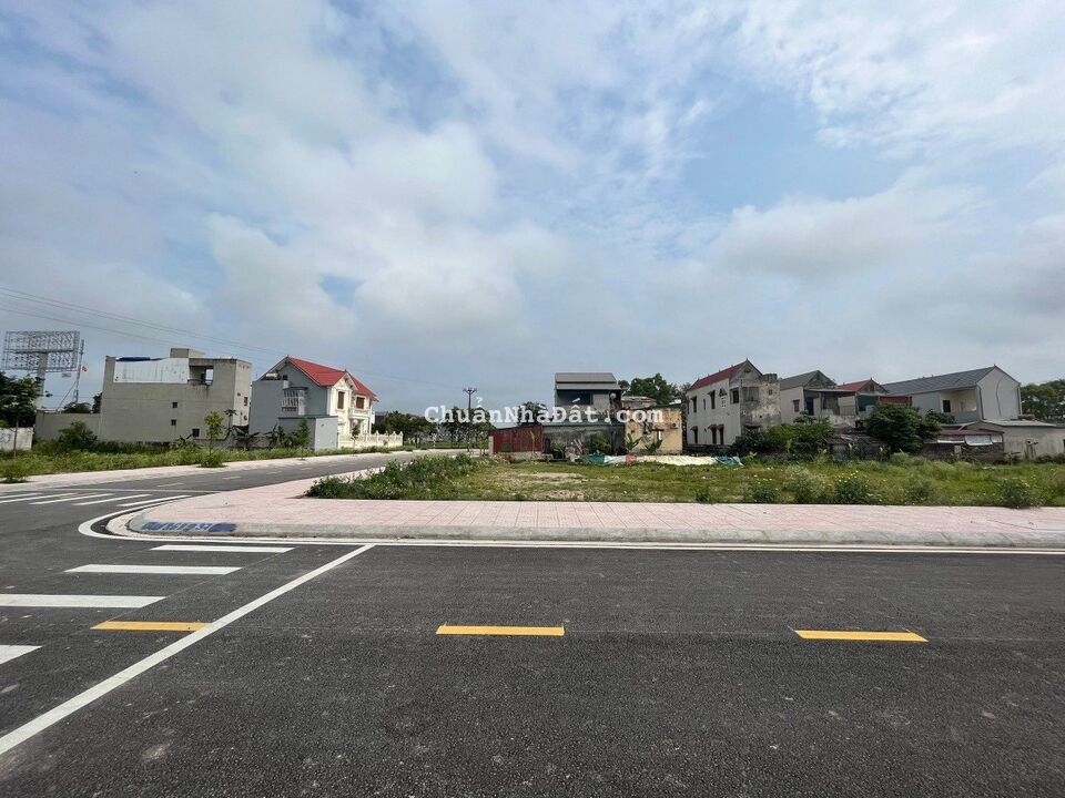 BÁN NHANH LÔ ĐẤT XÂY BIỆT THỰ TT TÂN PHONG QUẢNG XƯƠNG GIÁ RẺ